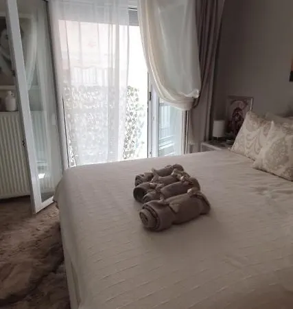 Sea View Across The Golden Bay Beach, Cosy Sunny, Spacious In Aretsou Kalamaria * テッサロニキ