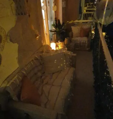 Sea View Across The Golden Bay Beach, Cosy Sunny, Spacious In Aretsou Kalamaria アパート *