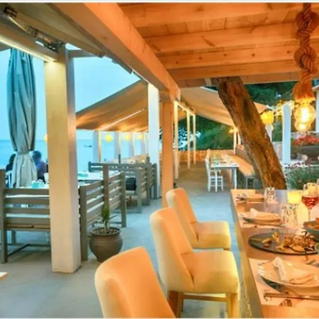 アパート Sea View Across The Golden Bay Beach, Cosy Sunny, Spacious In Aretsou Kalamaria *
